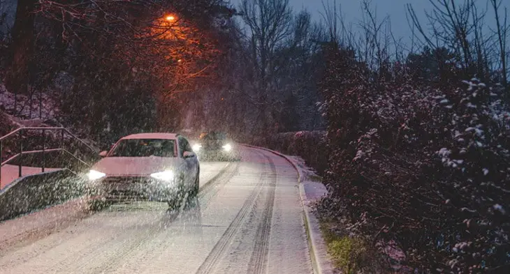 Faut-il sous-gonfler ses pneus en hiver ?